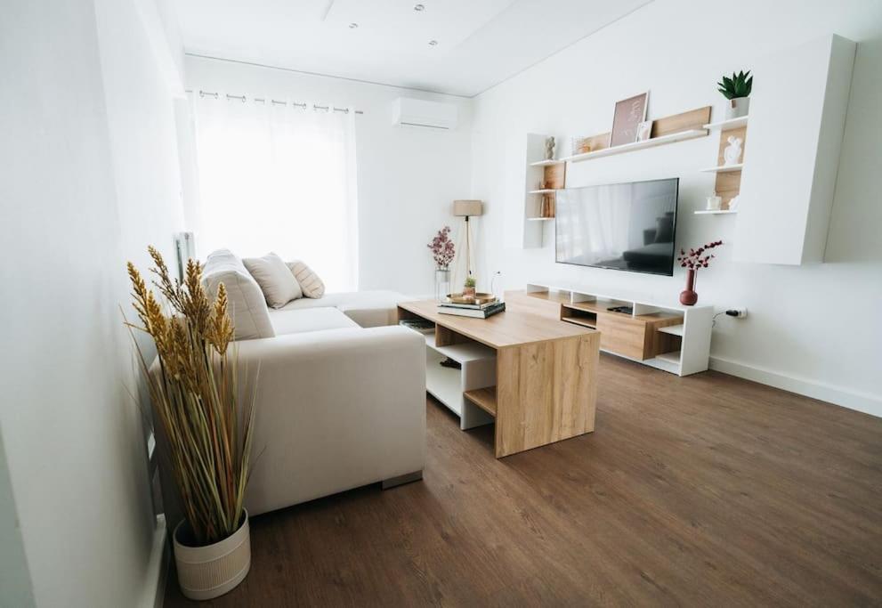 Luxury Port View Apartment Lávrion Екстериор снимка